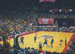 28圈中国-足坛巨星蓄势待发 绿茵战场再燃烽火